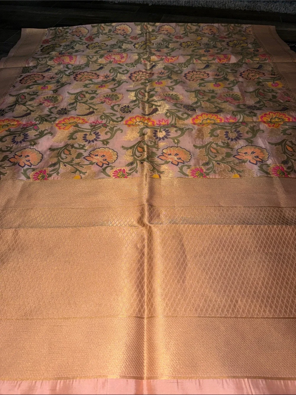 Pure Handloom Silk: A high-end Meenakari Banarasi silk saree Floral Zaree Border